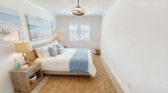 Building Photo - 7405 Charmant Dr