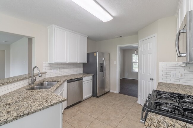 Building Photo - 13619 Northpointe Ridge Ln