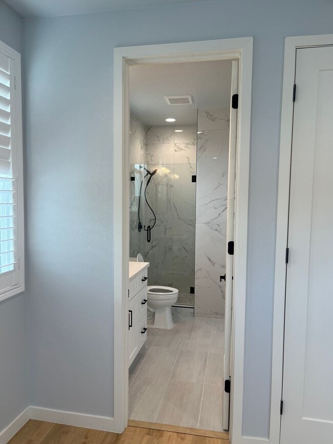 Building Photo - NEWLY Built 3 Bedroom Home in Huntington B...