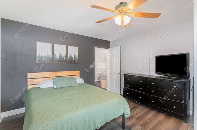 Building Photo - 7929 Daugherty-Capley Rd