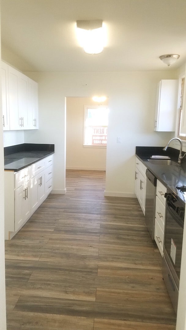 Building Photo - 3 Bedroom House in Garden Grove