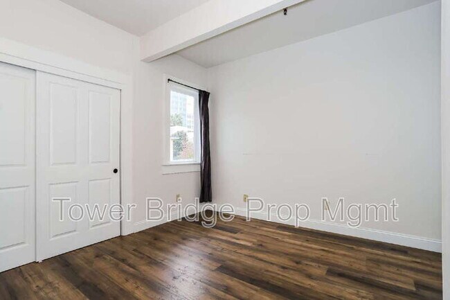 Building Photo - 1106 G St