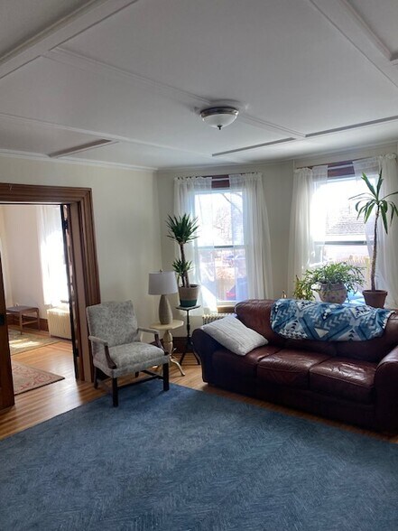 Building Photo - 264 Washington St