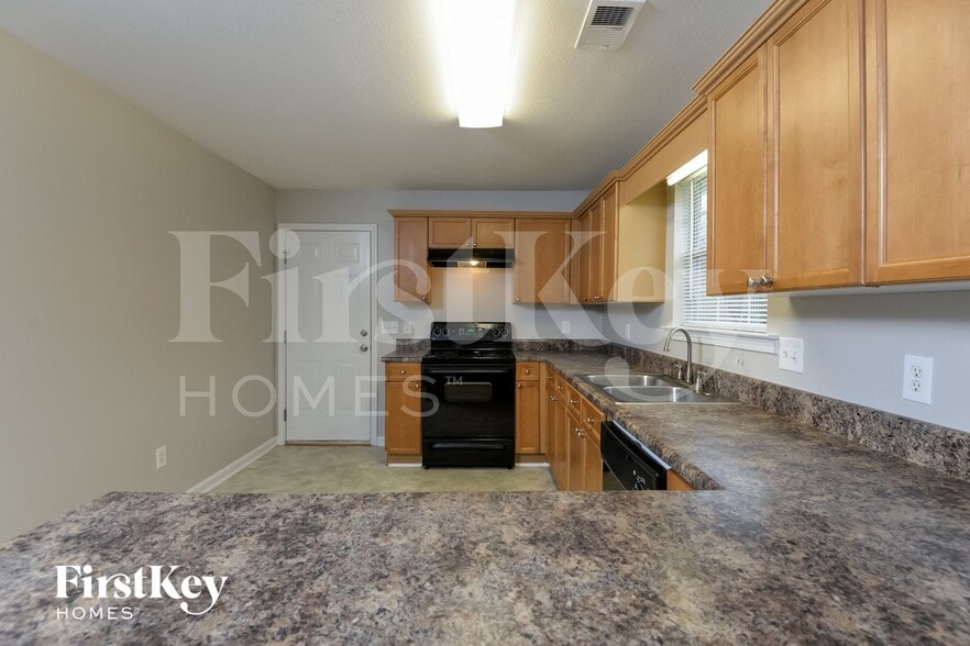 Building Photo - 424 Camden Cove Cir