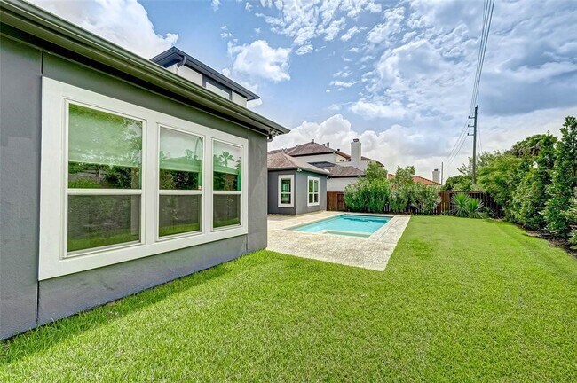 Building Photo - 14319 Shadow Garden Ln