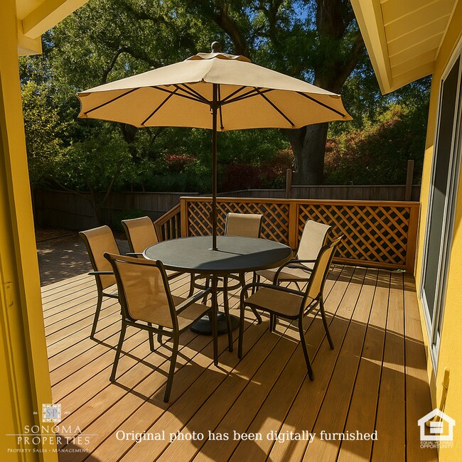 Building Photo - Bright & Cheery 2 Bedroom Home