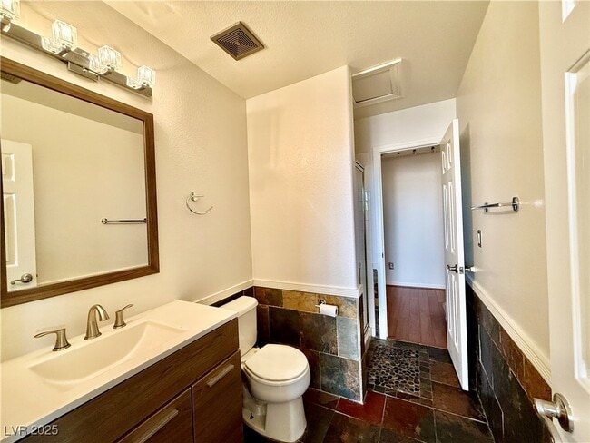 Building Photo - 1802 Ellisworth Pl