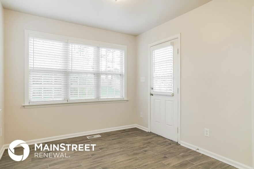 Building Photo - 160 Cedarhurst Ln