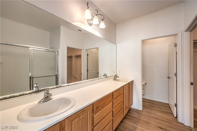 Building Photo - 2535 Jada Dr