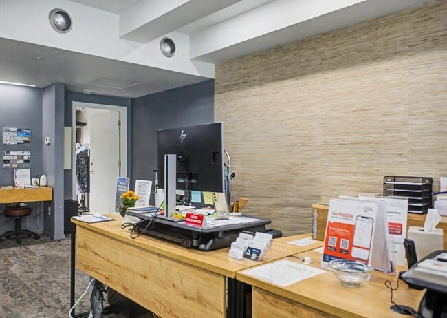 Building Photo - 7147 E Rancho Vista Dr