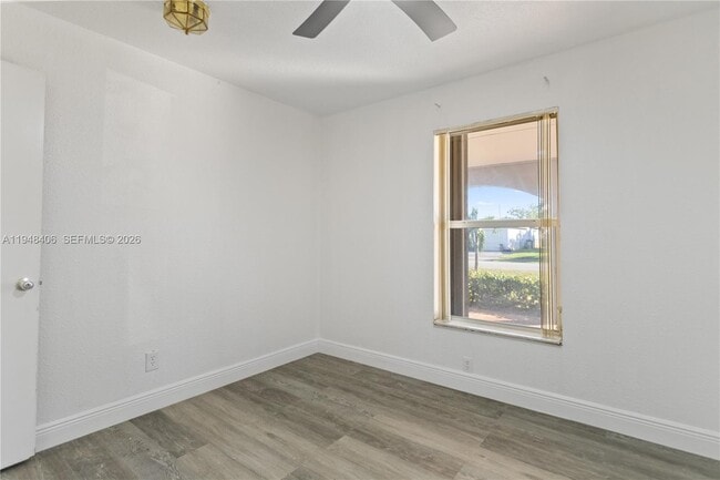 Building Photo - 3521 NW 18th Pl