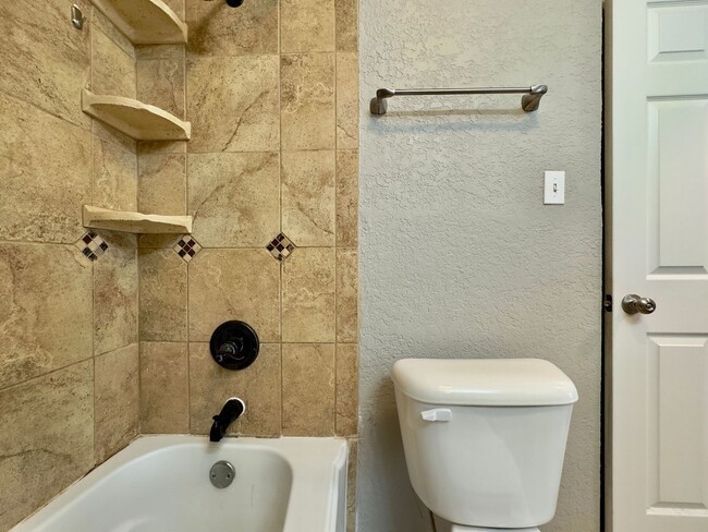 Building Photo - Rental