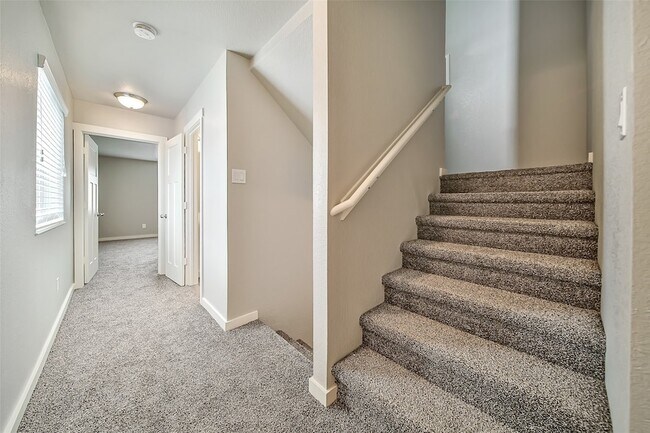 Building Photo - 21155 Gosling Rd