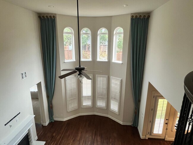 Building Photo - 13930 Willow Bend Dr