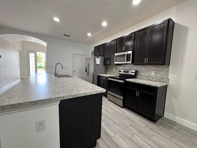 Building Photo - 2980 Scarlett Dr