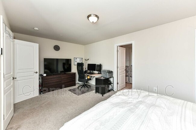 Building Photo - 3125 Blue Barn Way
