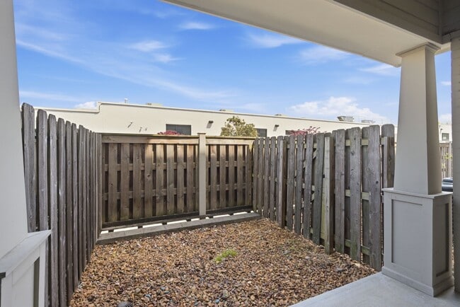 Building Photo - 2197 Nolensville Pk