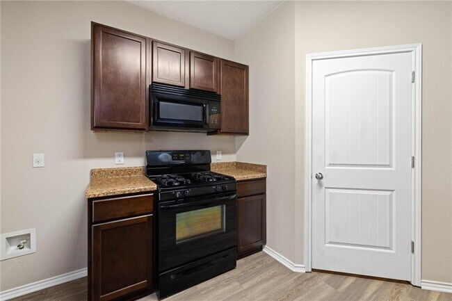 Building Photo - 16708 Black Kettle Dr