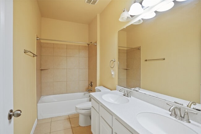 Building Photo - 14831 Keely Woods Ct