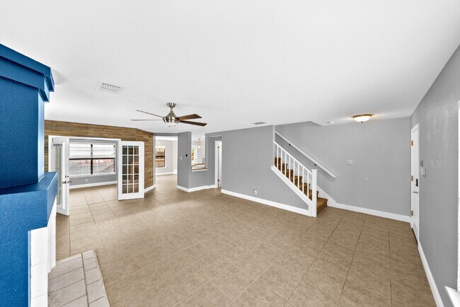 Building Photo - Spacious & Thoughtfully Updated 4-Bedroom ...