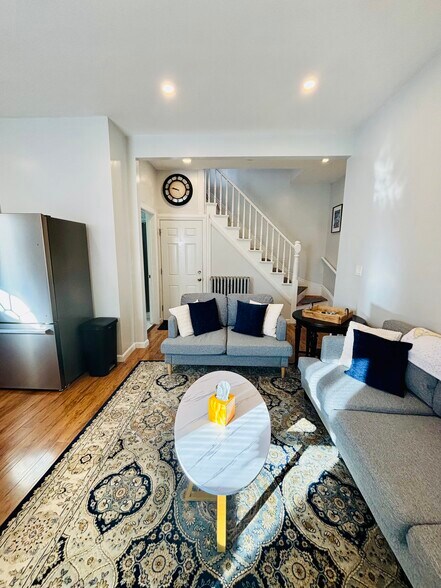 Building Photo - 28 Wabon St