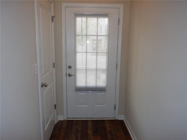 Building Photo - 1522 Iris Walk