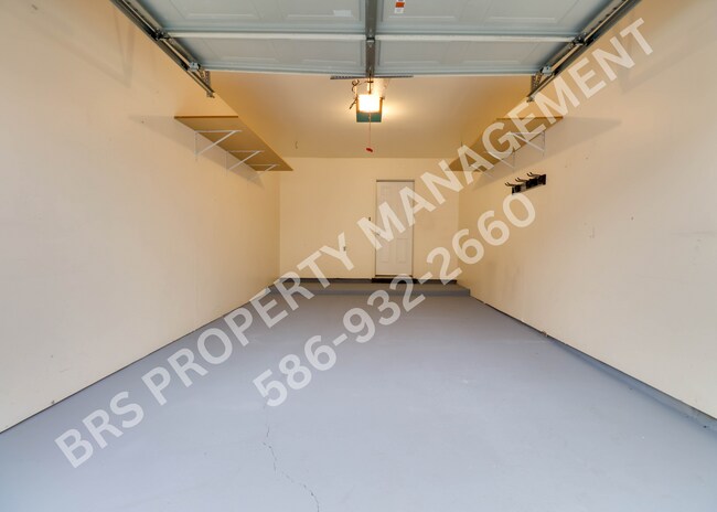 Building Photo - Clinton Township 2 bedroom 2 bath Condo