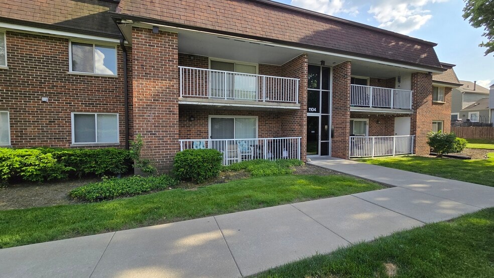 Primary Photo - 1104 Mercury Dr