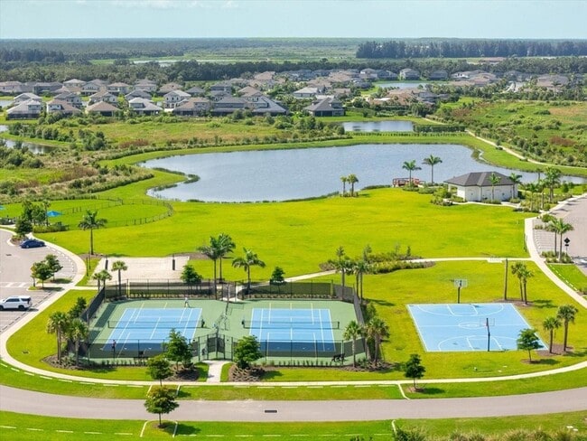 Building Photo - 8765 Daybreak St