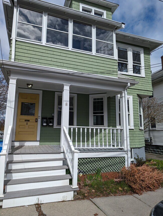 Building Photo - 8 Wilson Ave