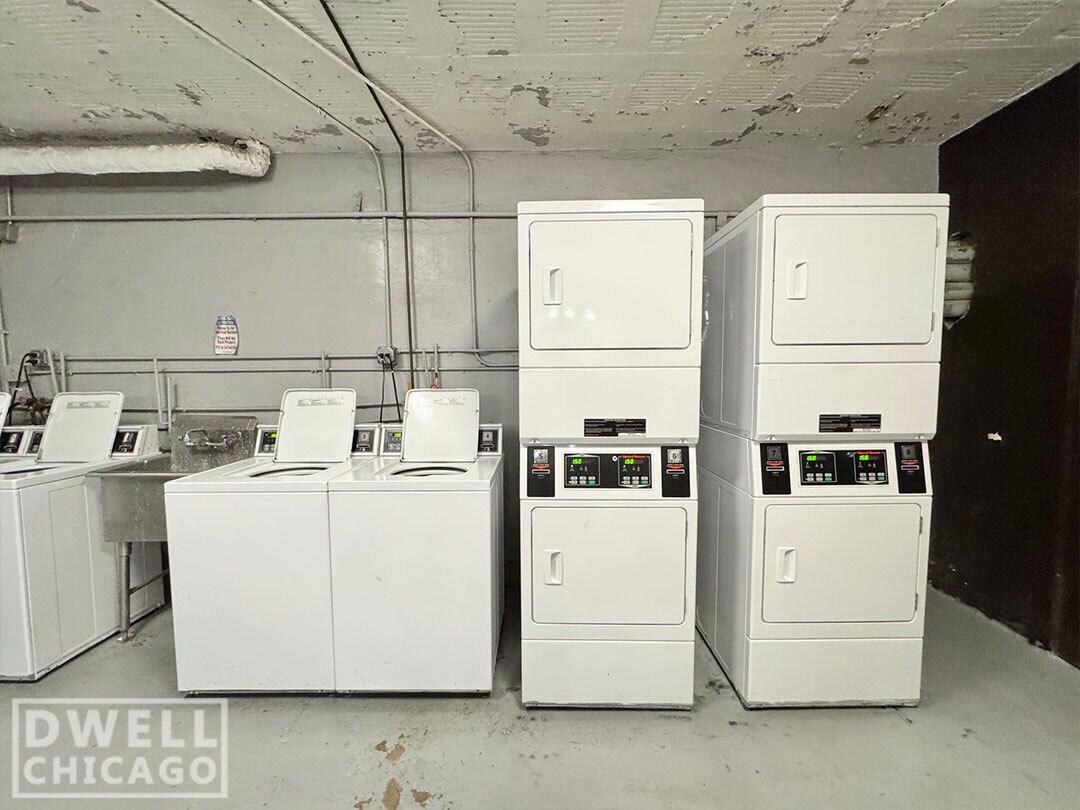 Building Photo - 2325 N Commonwealth Ave