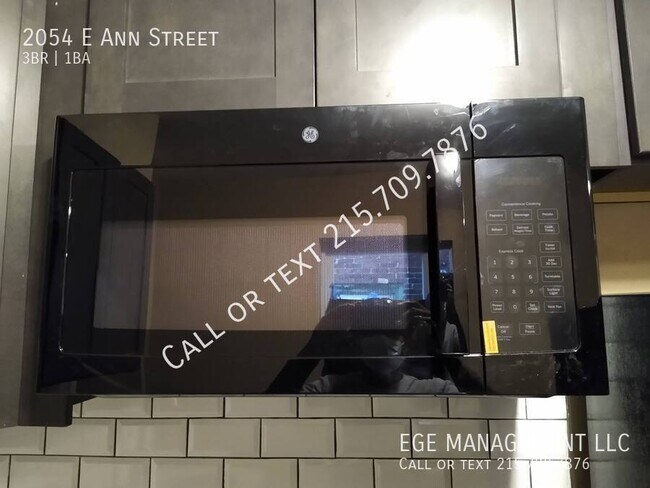 Building Photo - 2054 Ann St