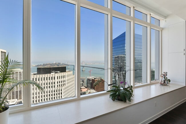 Building Photo - 301 Mission St