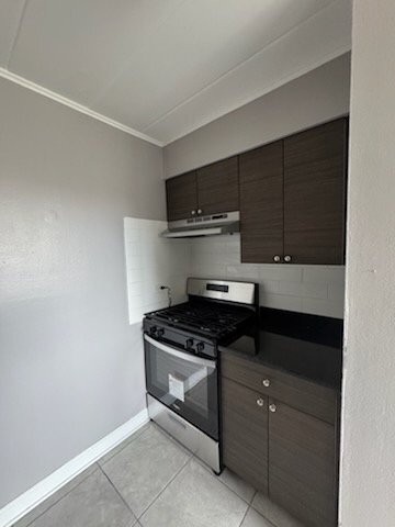 Building Photo - 9660 Ivanhoe Ave