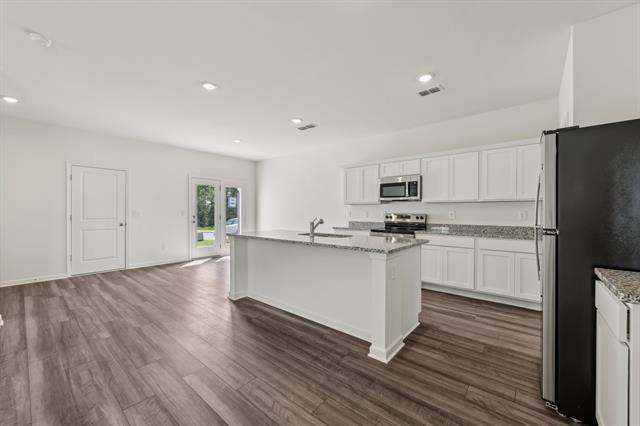 Building Photo - 3225 Landslide Dr