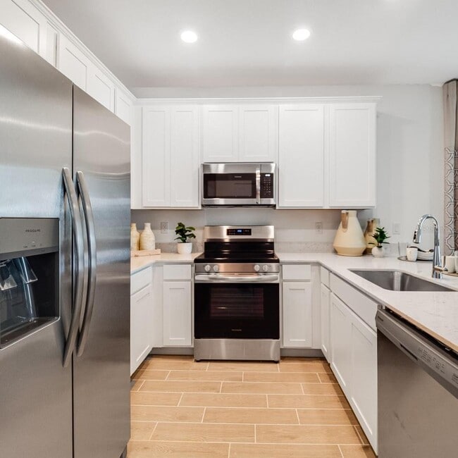 Building Photo - 3644 SE 37th Ct Cir