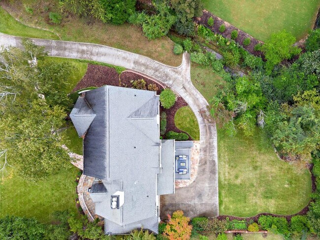 Building Photo - 1737 Barnesdale Way NE