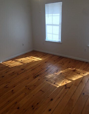 Building Photo - 2020 Southwood Dr