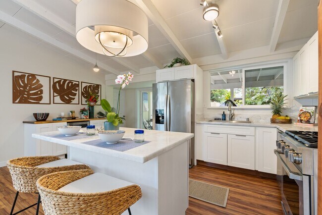 Building Photo - 3BR/3BA Unfurnished Home in Enchanted Lake...