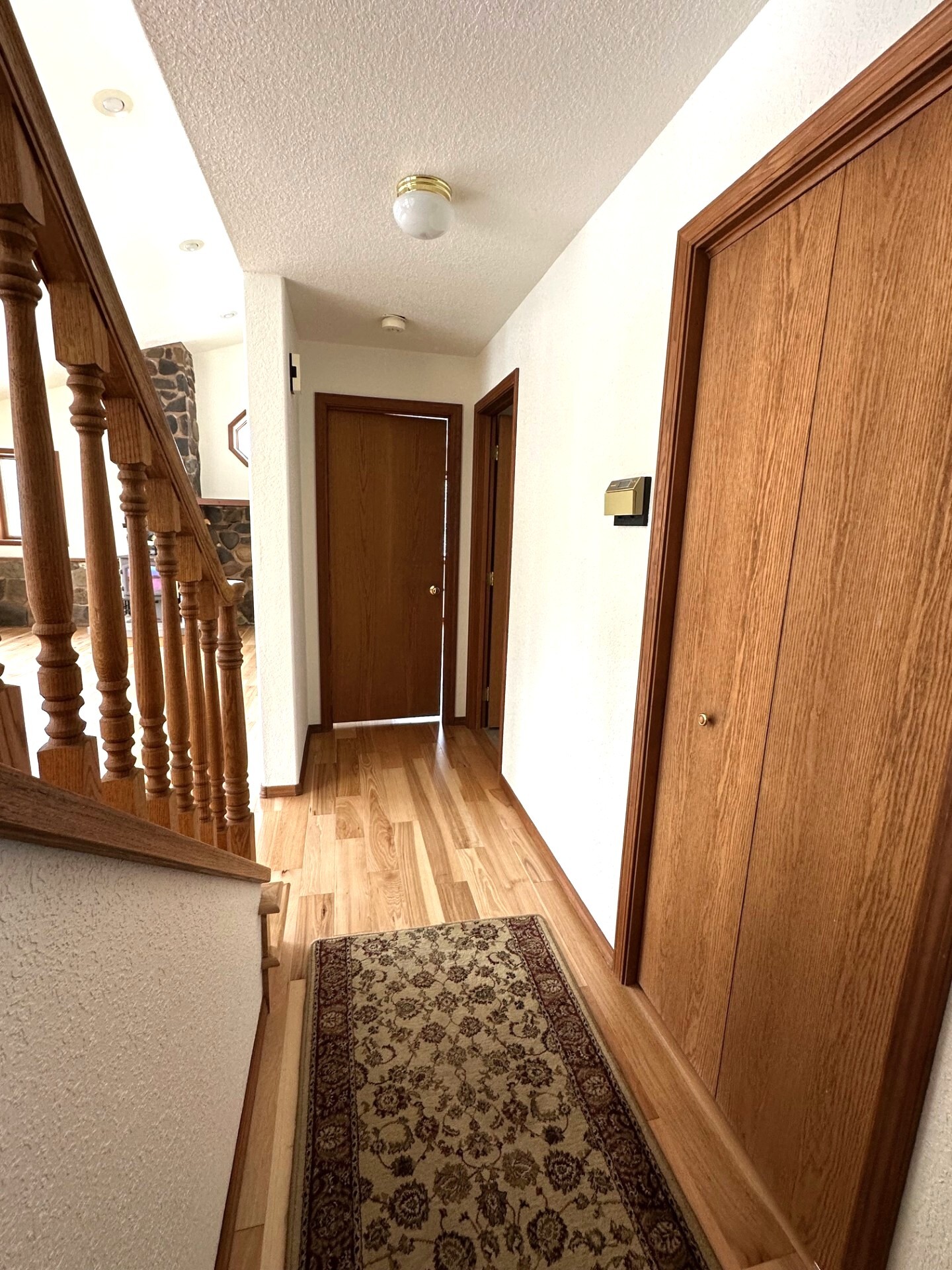 GROUND LEVEL BEDROOM, HALL CLOSET - 10680 Manastash Rd