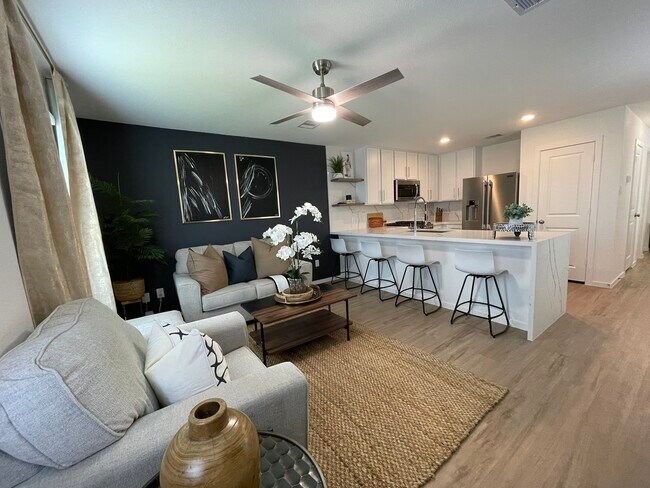 Building Photo - 21431 Carosella Dr