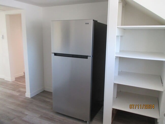 Building Photo - Cute 2 Bed 1 Bath Duplex in Puyallup