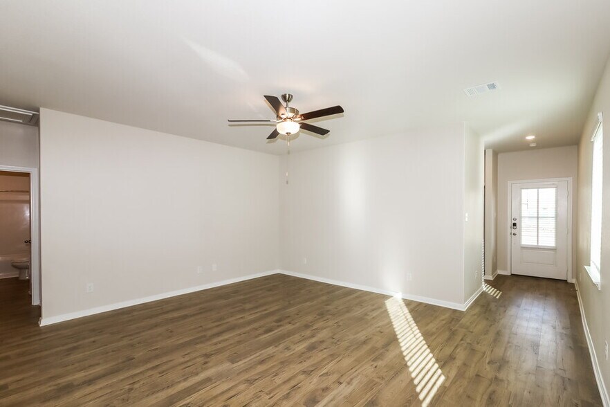 Building Photo - 7630 Tipton Meadow Way