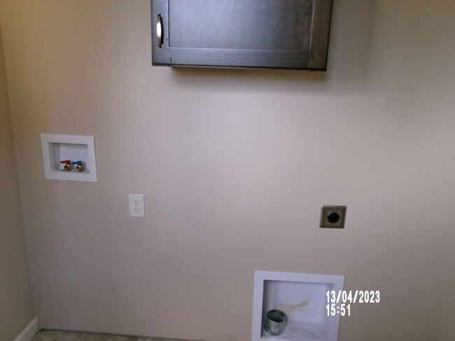 Building Photo - Edgewater Village--1050 Front Ave NE.