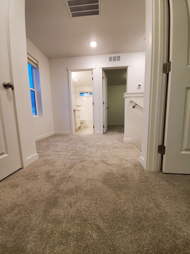 Upstairs Landing - 17761 Jackson Ridge Way
