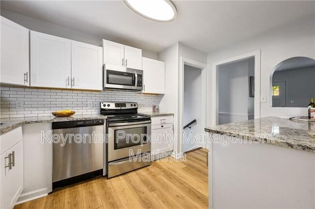 Building Photo - 1056 Azalea Cir NE