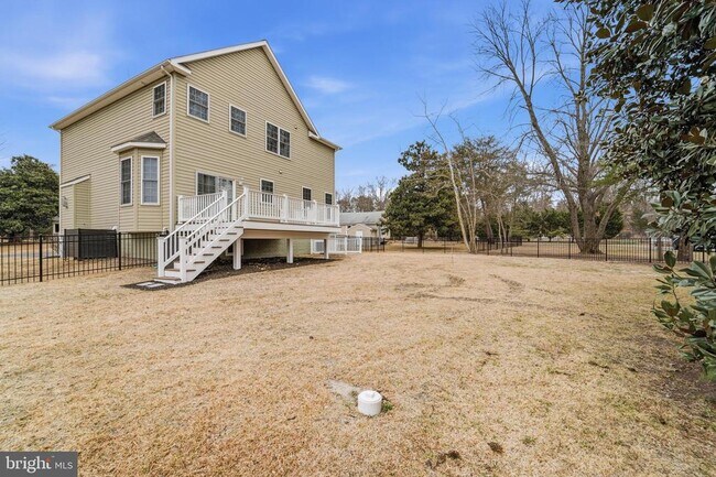 Building Photo - 609 Tebbston Dr