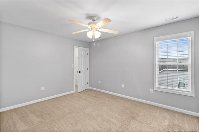Building Photo - 118 Newport Ct