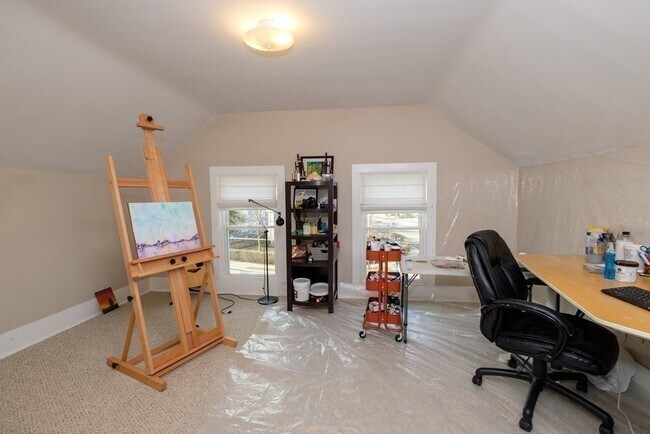 Building Photo - 6 Lowell Ave