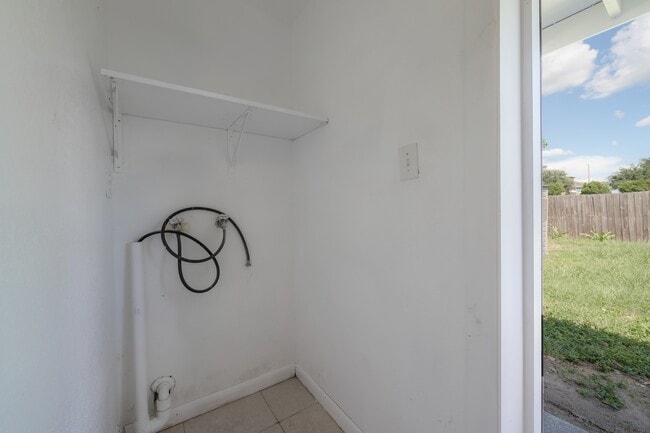 Building Photo - 4710 S 87th St